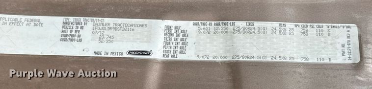 image for item ED5672 2013 Freightliner Cascadia semi truck