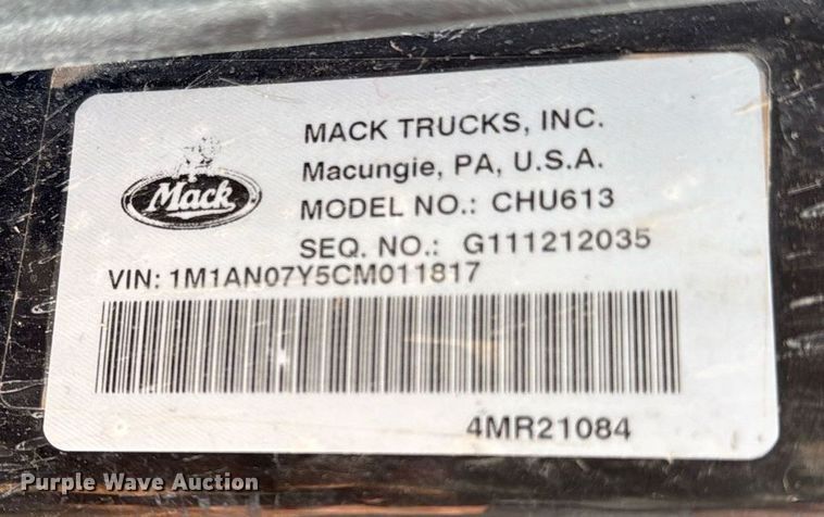 image for item ED5781 2012 Mack CHU613 semi truck