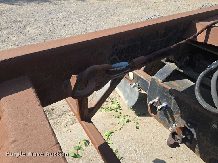 image for item EF1750 2009 Volvo VNL roll-off container truck