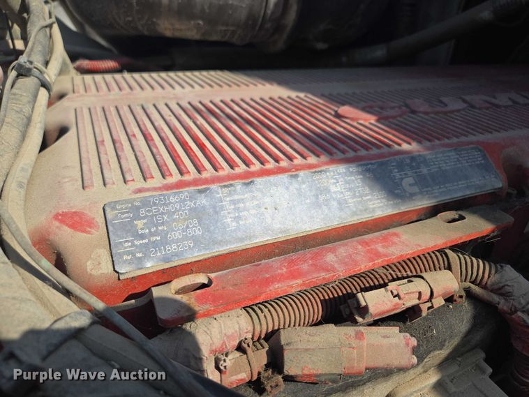 image for item EF1750 2009 Volvo VNL roll-off container truck