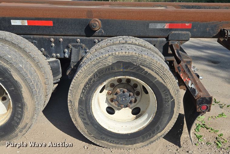 image for item EF1750 2009 Volvo VNL roll-off container truck