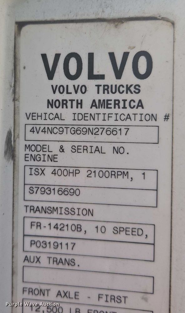 image for item EF1750 2009 Volvo VNL roll-off container truck