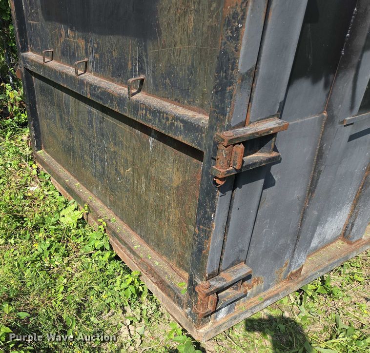 image for item EF1751 Roll-off container