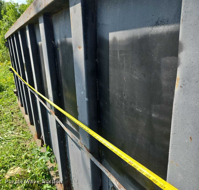 image for item EF1751 Roll-off container