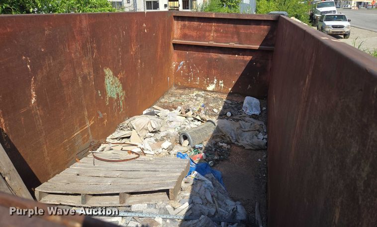 image for item EF1751 Roll-off container