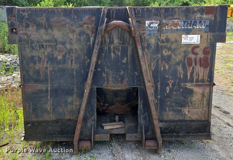 image for item EF1752 Roll-off container