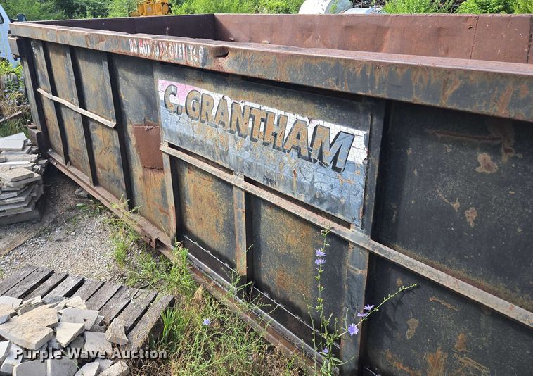 image for item EF1752 Roll-off container