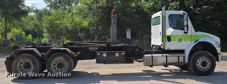 image for item EF1753 2007 Freightliner M2 hook lift truck