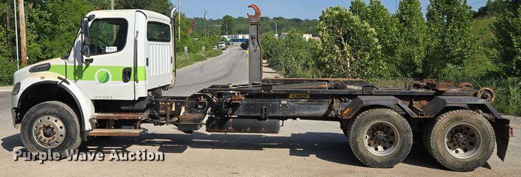 image for item EF1753 2007 Freightliner M2 hook lift truck