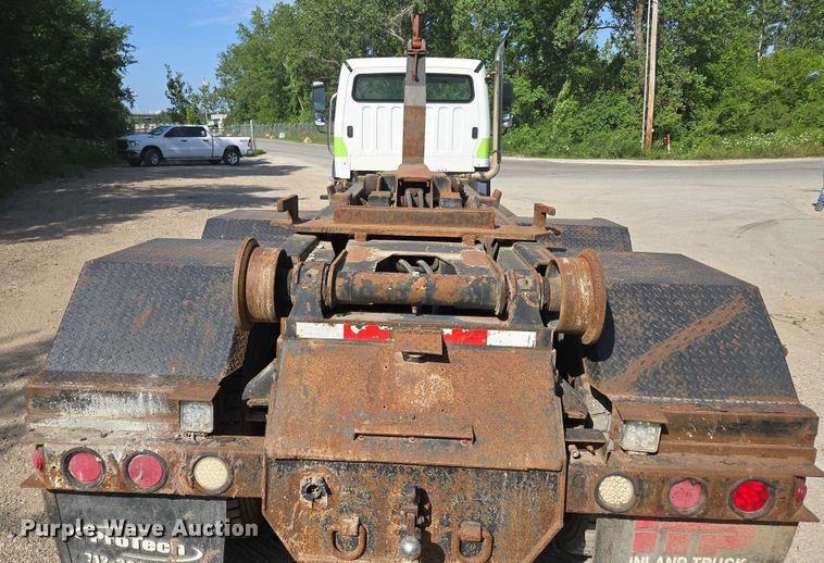 image for item EF1753 2007 Freightliner M2 hook lift truck