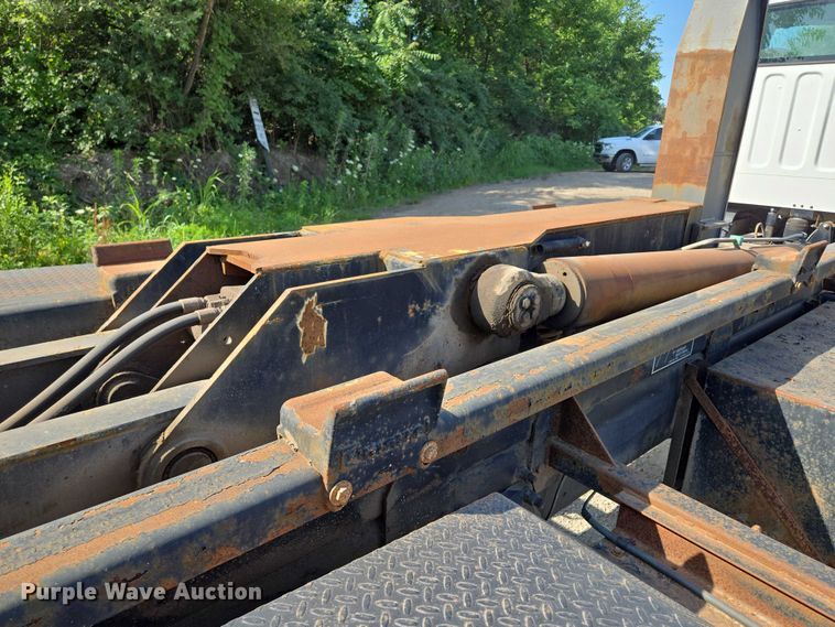 image for item EF1753 2007 Freightliner M2 hook lift truck