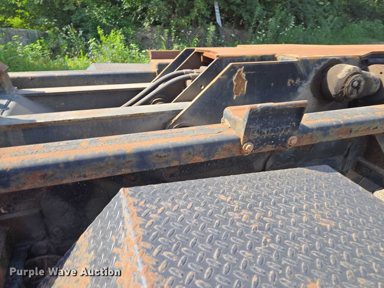 image for item EF1753 2007 Freightliner M2 hook lift truck