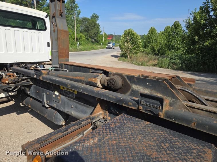 image for item EF1753 2007 Freightliner M2 hook lift truck