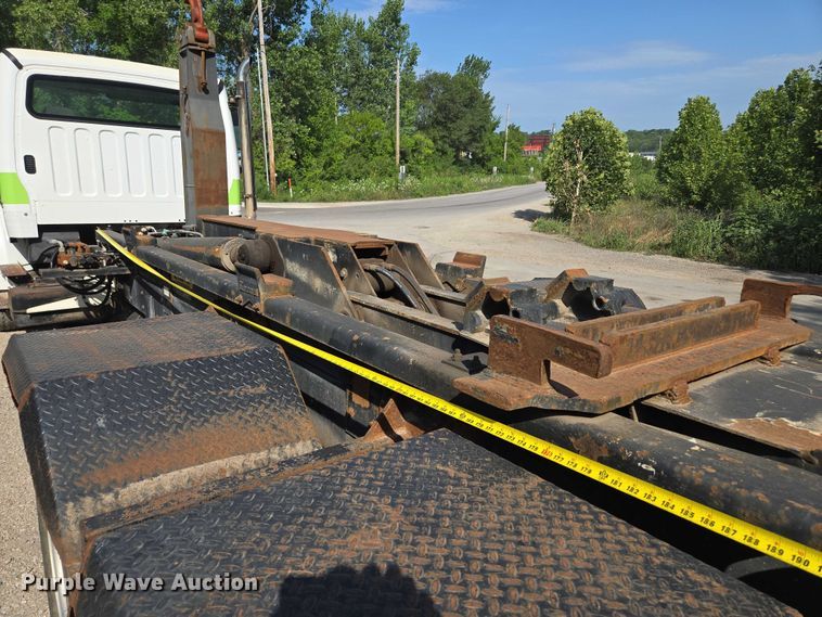 image for item EF1753 2007 Freightliner M2 hook lift truck