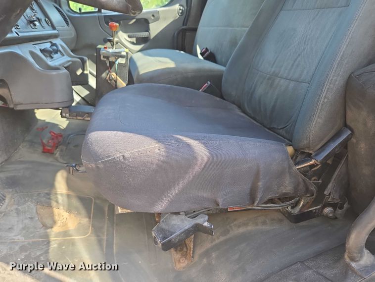 image for item EF1753 2007 Freightliner M2 hook lift truck