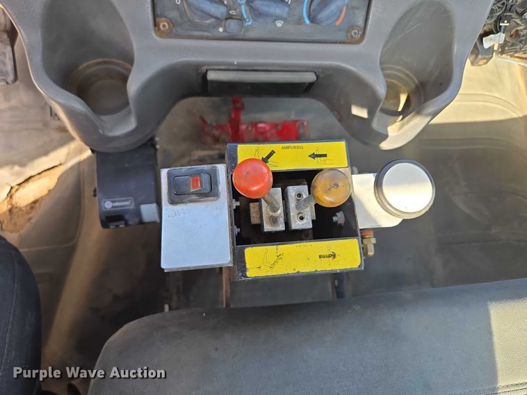 image for item EF1753 2007 Freightliner M2 hook lift truck