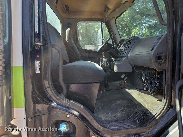 image for item EF1753 2007 Freightliner M2 hook lift truck