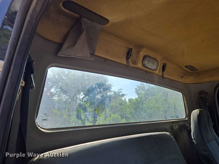 image for item EF1753 2007 Freightliner M2 hook lift truck