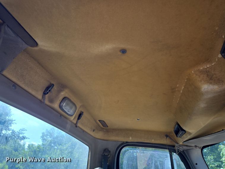 image for item EF1753 2007 Freightliner M2 hook lift truck