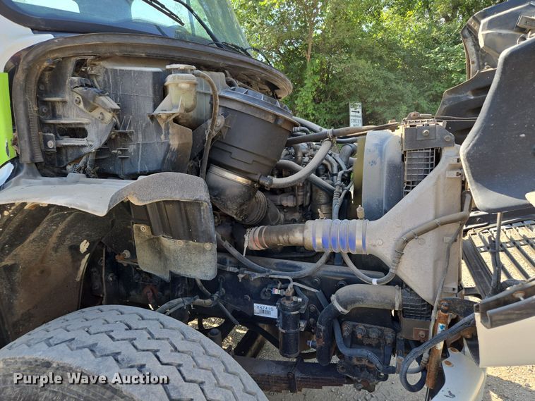 image for item EF1753 2007 Freightliner M2 hook lift truck