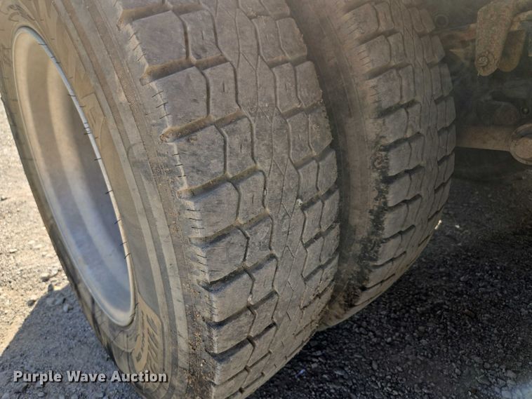 image for item EF1753 2007 Freightliner M2 hook lift truck