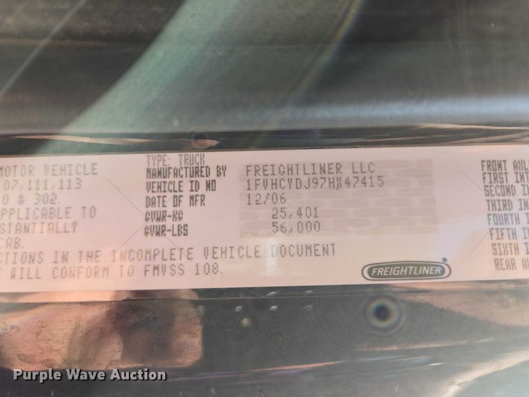 image for item EF1753 2007 Freightliner M2 hook lift truck