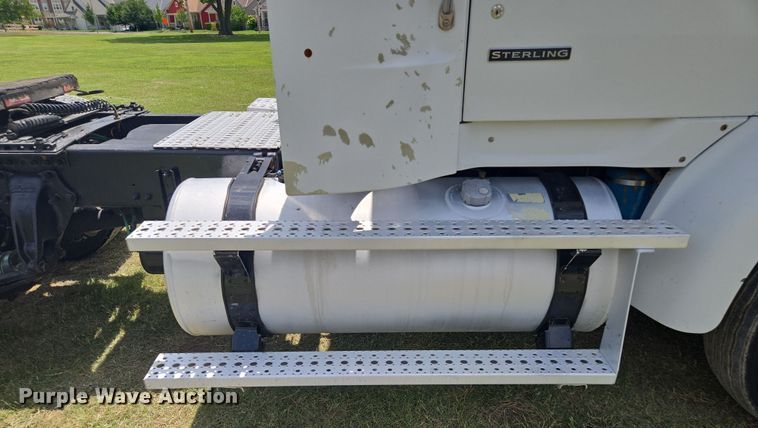 image for item EF1781 2006 Sterling A9500 semi truck