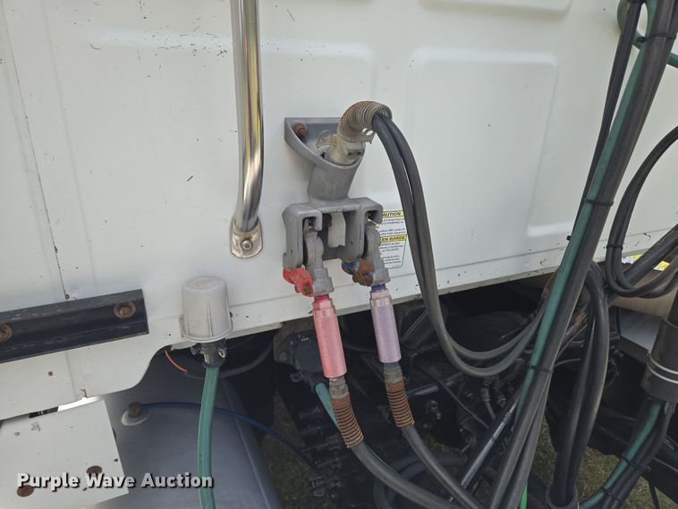 image for item EF1781 2006 Sterling A9500 semi truck