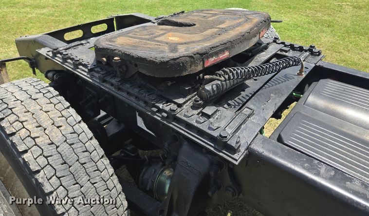 image for item EF1781 2006 Sterling A9500 semi truck