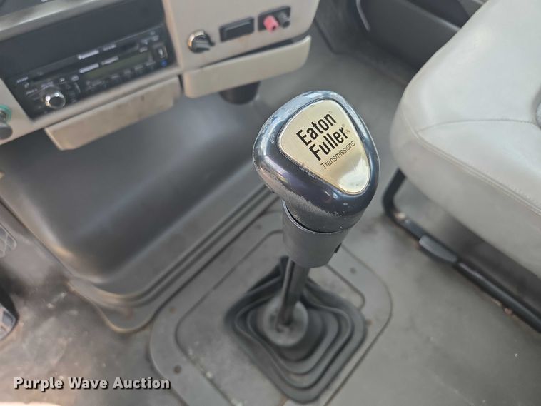 image for item EF1781 2006 Sterling A9500 semi truck