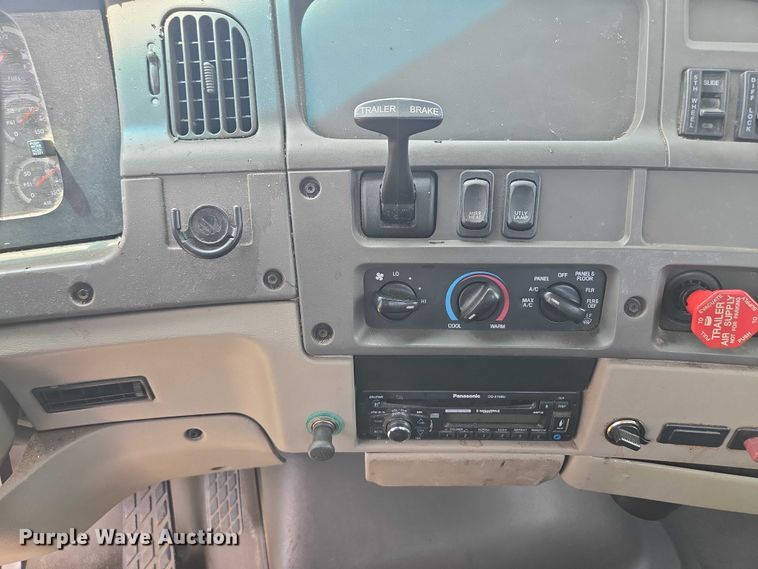 image for item EF1781 2006 Sterling A9500 semi truck