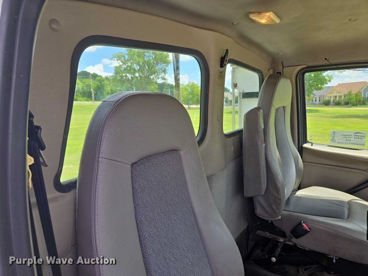 image for item EF1781 2006 Sterling A9500 semi truck