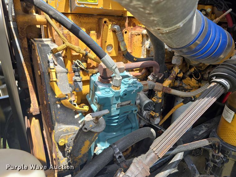 image for item EF1781 2006 Sterling A9500 semi truck