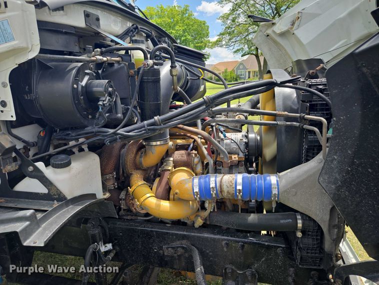 image for item EF1781 2006 Sterling A9500 semi truck