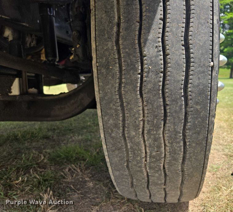 image for item EF1781 2006 Sterling A9500 semi truck