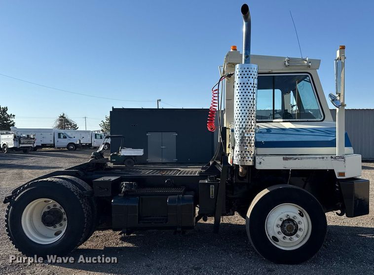 image for item EG2630 1996 Capacity yard truck