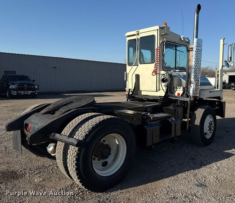 image for item EG2630 1996 Capacity yard truck