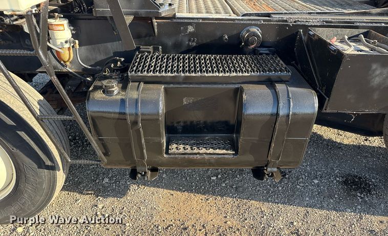 image for item EG2630 1996 Capacity yard truck