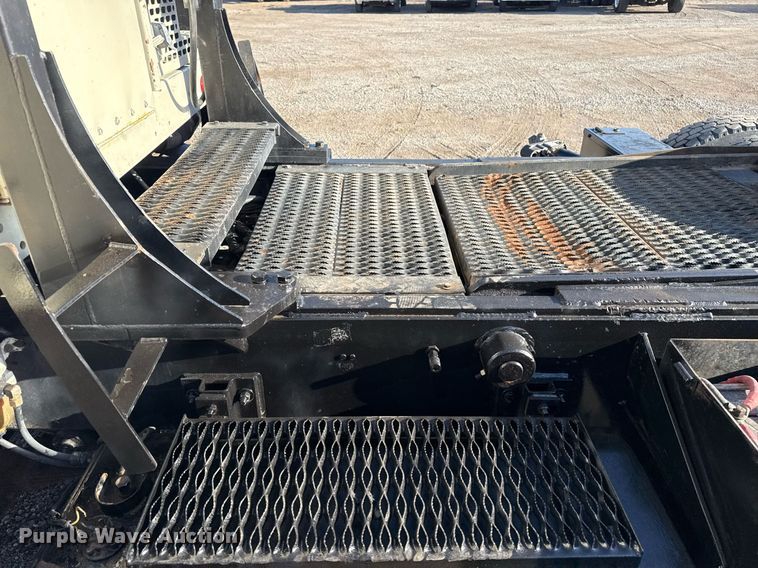 image for item EG2630 1996 Capacity yard truck