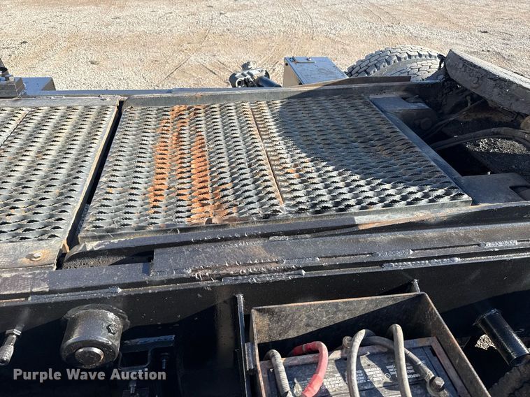 image for item EG2630 1996 Capacity yard truck