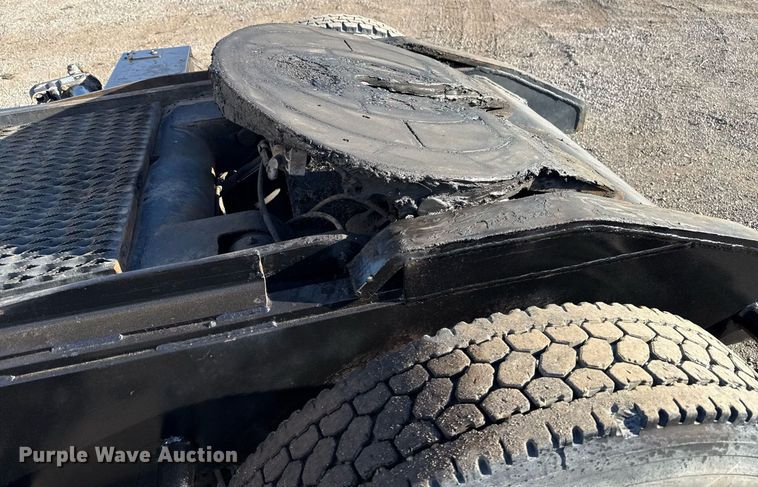 image for item EG2630 1996 Capacity yard truck