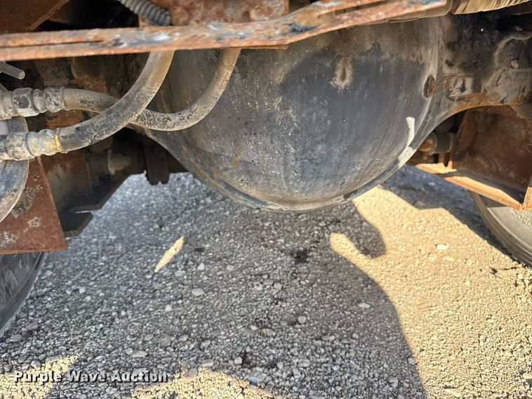 image for item EG2630 1996 Capacity yard truck