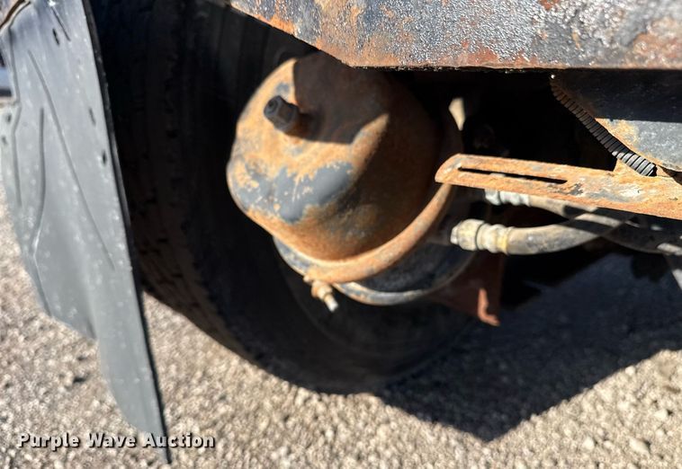 image for item EG2630 1996 Capacity yard truck