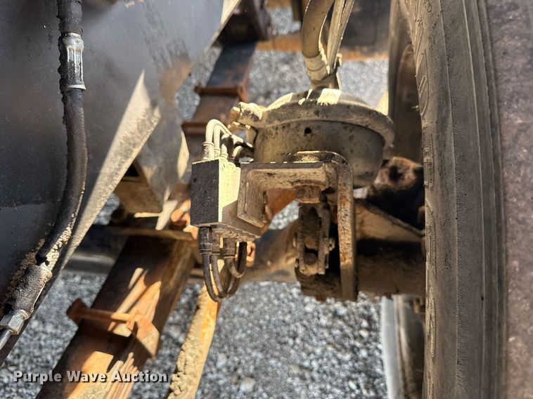 image for item EG2630 1996 Capacity yard truck