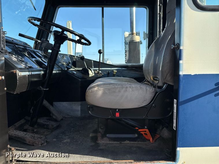 image for item EG2630 1996 Capacity yard truck