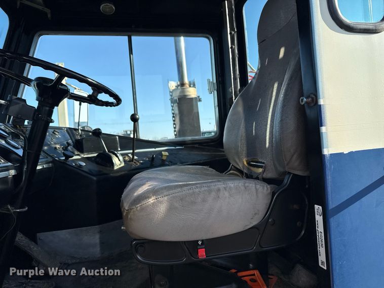 image for item EG2630 1996 Capacity yard truck