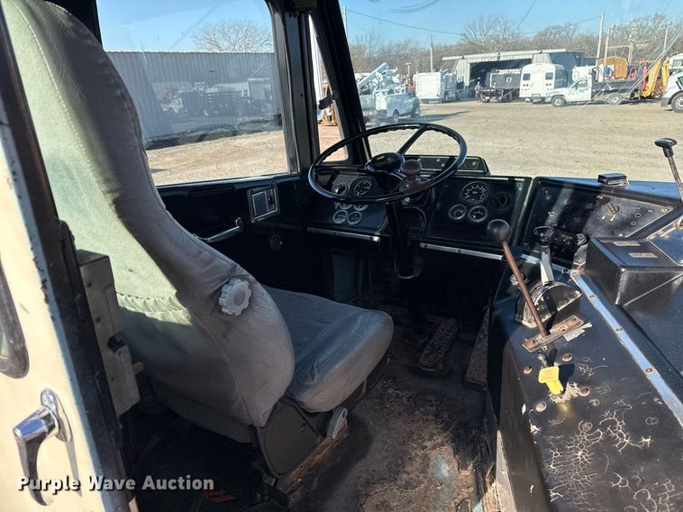 image for item EG2630 1996 Capacity yard truck