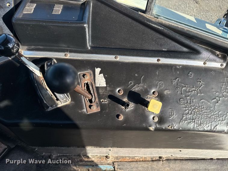 image for item EG2630 1996 Capacity yard truck