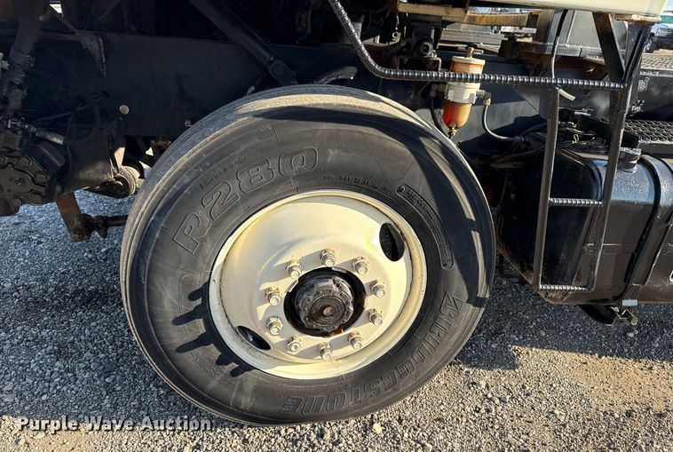 image for item EG2630 1996 Capacity yard truck