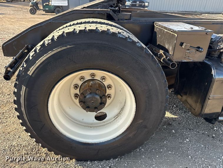 image for item EG2630 1996 Capacity yard truck